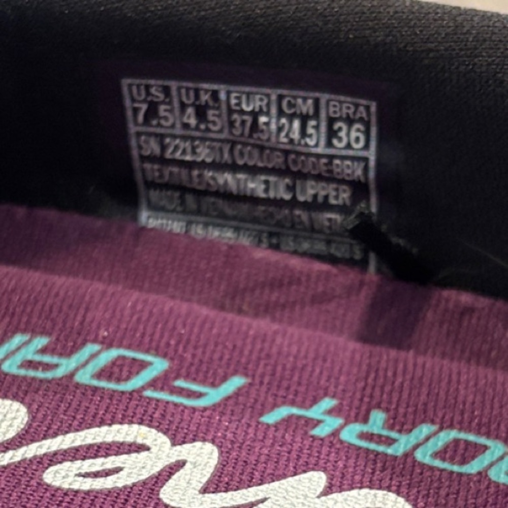 NEW Skechers Black Slip-On Sneakers - Picture 6 of 8